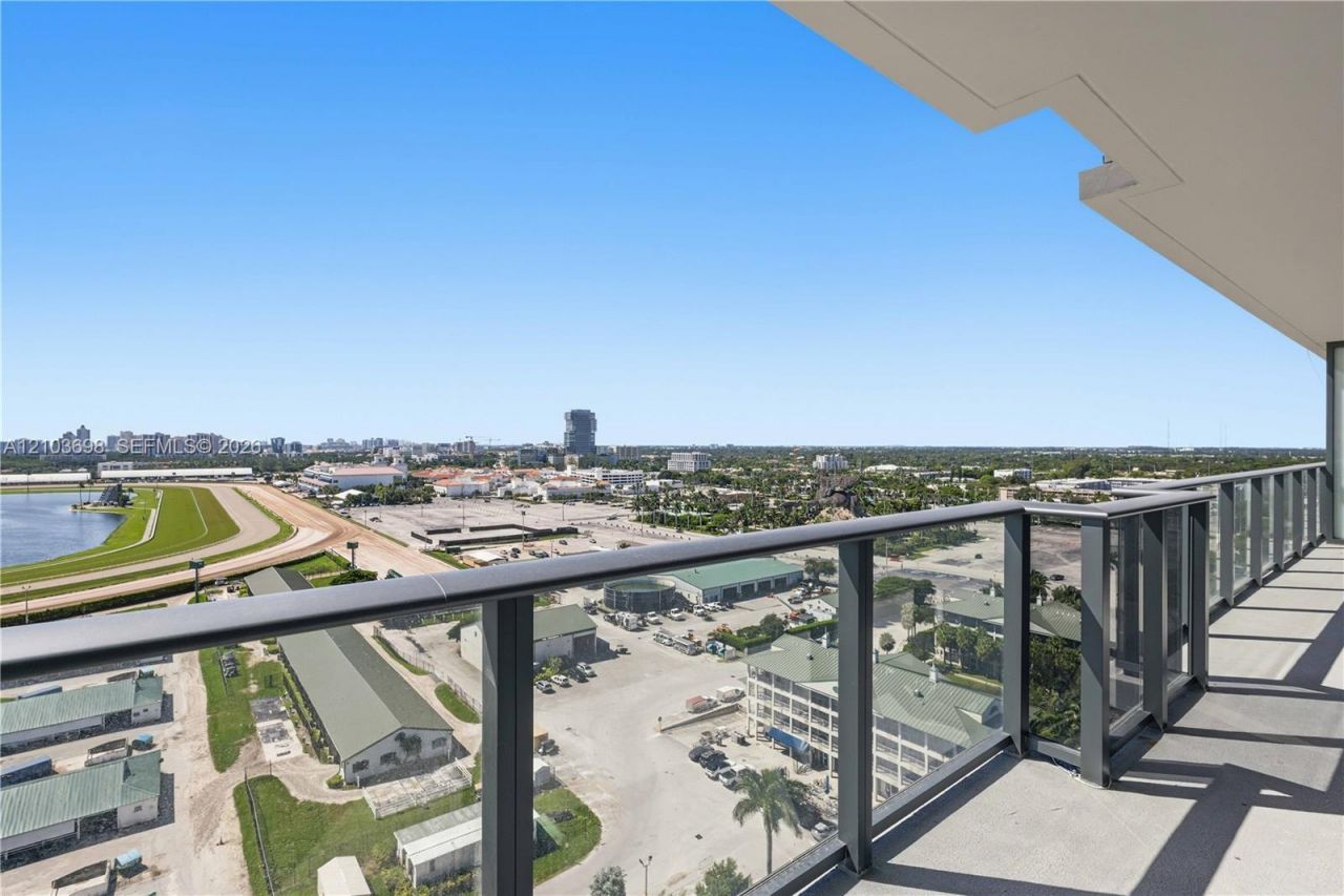 1170 E Hallandale Beach Blvd, Unit 1612, Hallandale Beach, FL 33009 Photo