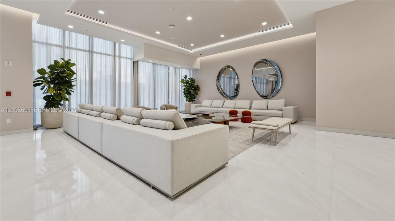 1170 E Hallandale Beach Blvd, Unit 1612, Hallandale Beach, FL 33009 Photo