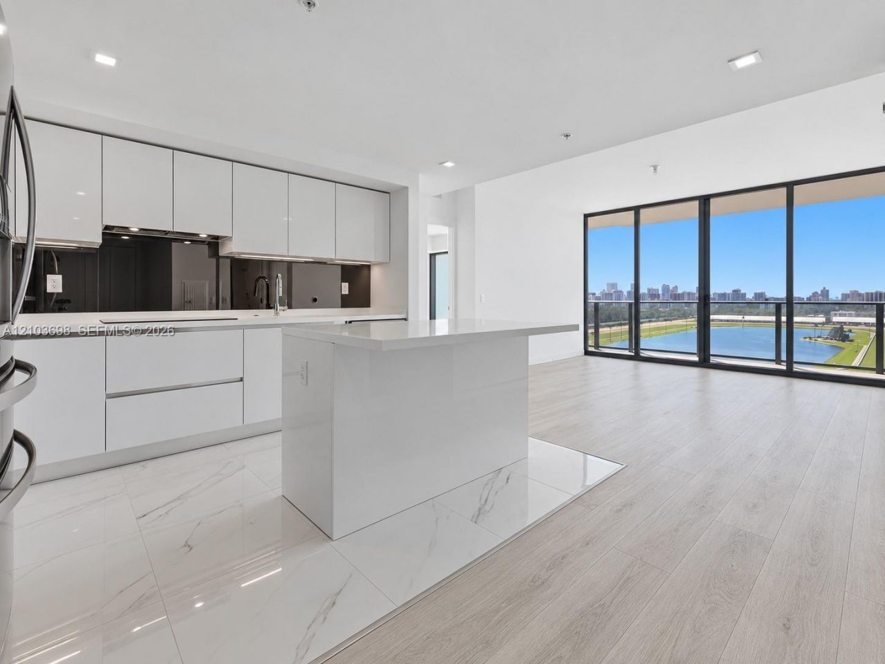 1170 E Hallandale Beach Blvd, Unit 1612, Hallandale Beach, FL 33009 Photo