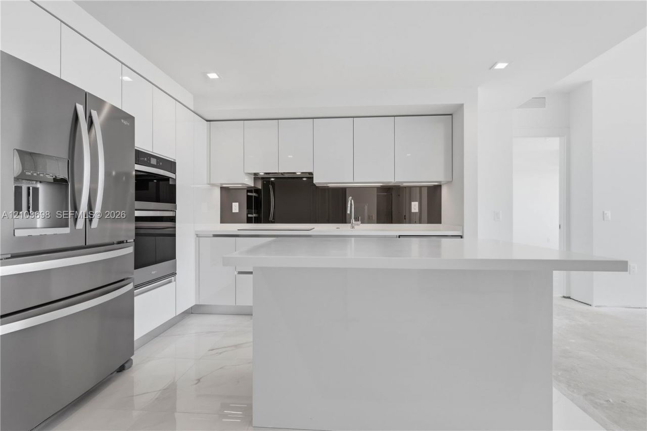 1170 E Hallandale Beach Blvd, Unit 1612, Hallandale Beach, FL 33009 Photo
