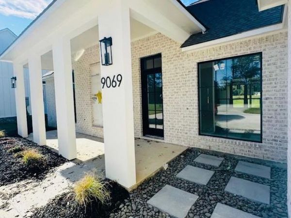 9069 Hillon Hood Rd, Denham Springs, LA 70726