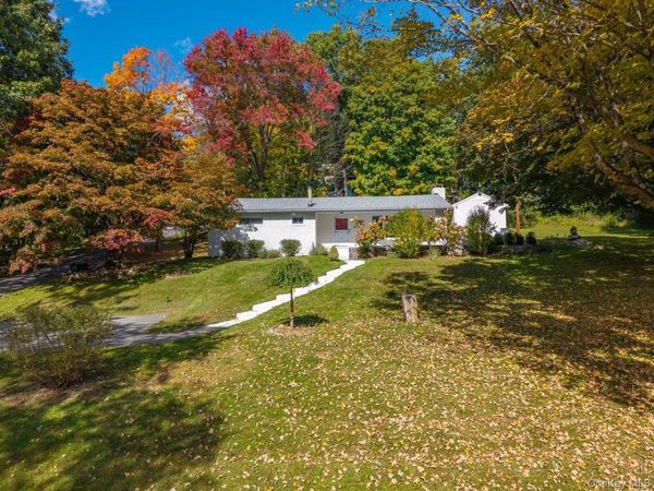 18 Blueberry Hill Road , Mahopac, NY 10541