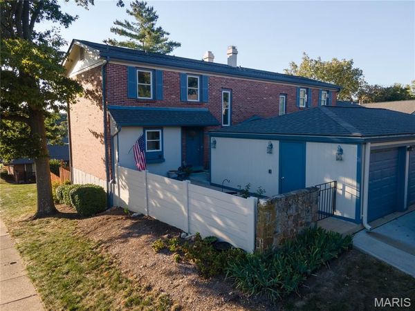 979 Conestoga Drive, Manchester, MO 63021