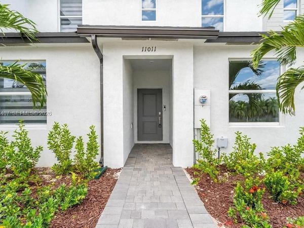 11011 SW 230 Terrace , Miami, FL 33170