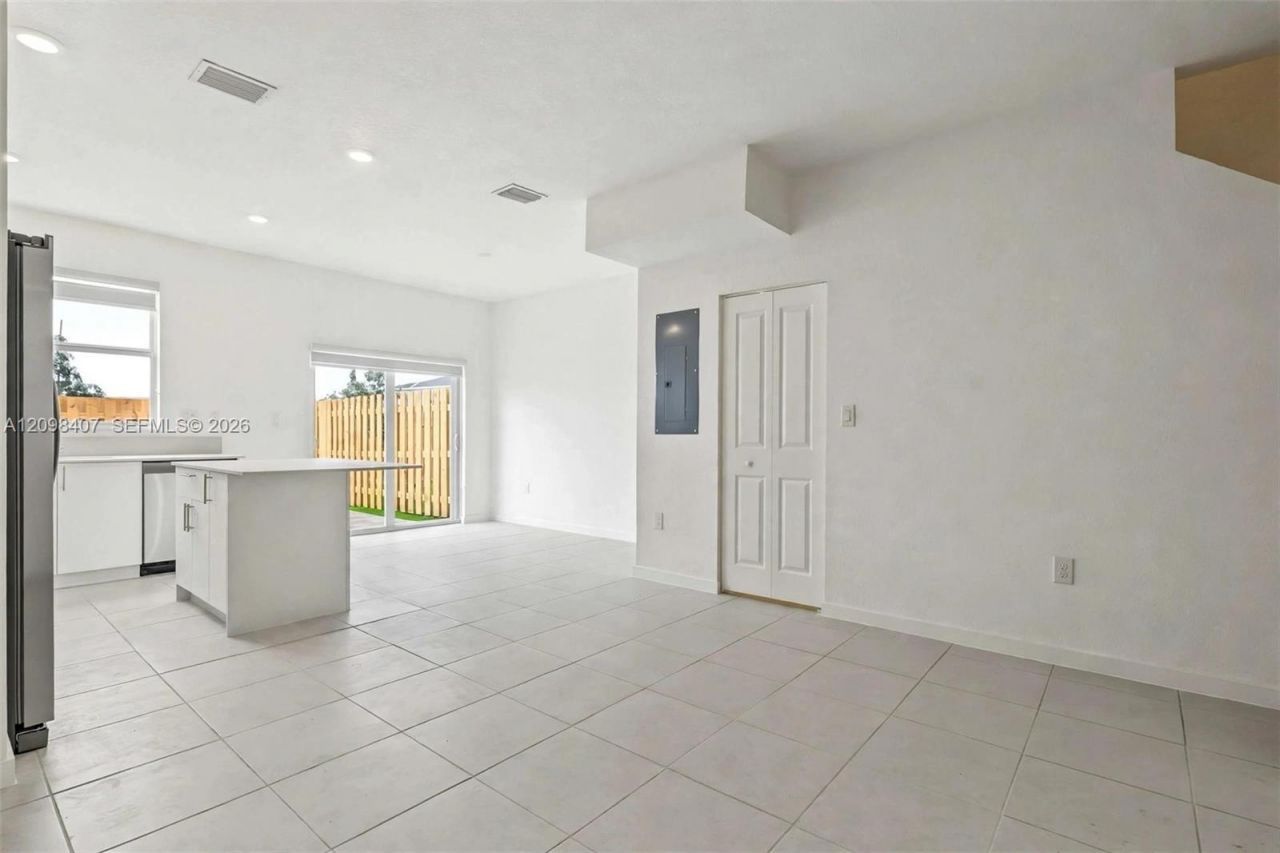 11011 SW 230 Terrace, Miami, FL 33170 Photo
