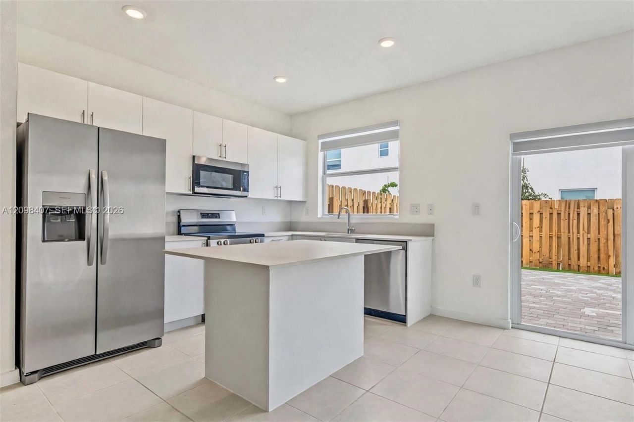 11011 SW 230 Terrace, Miami, FL 33170 Photo