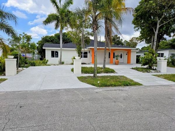 424 E ILEX Drive, Lake Park, FL 33403