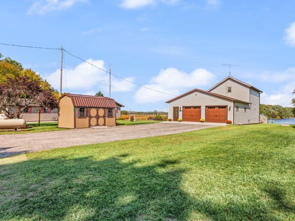 6238 Lake Drive, Mecosta, MI 49332