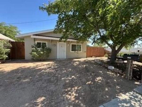 4104 6th Street NW, Albuquerque, NM 87107