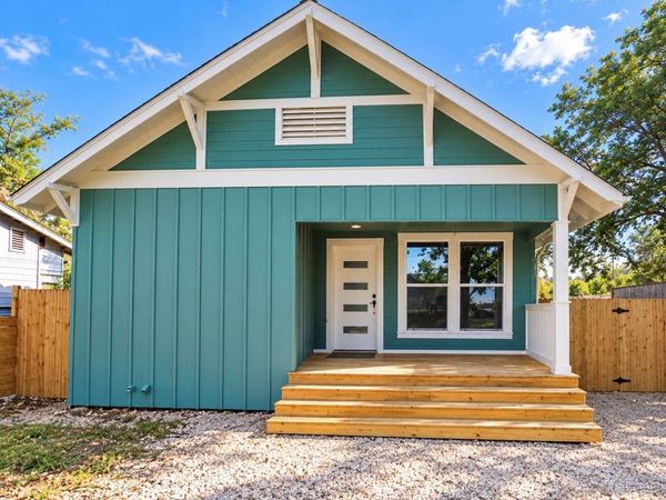 608 E Pecan ST, Taylor, TX 76574