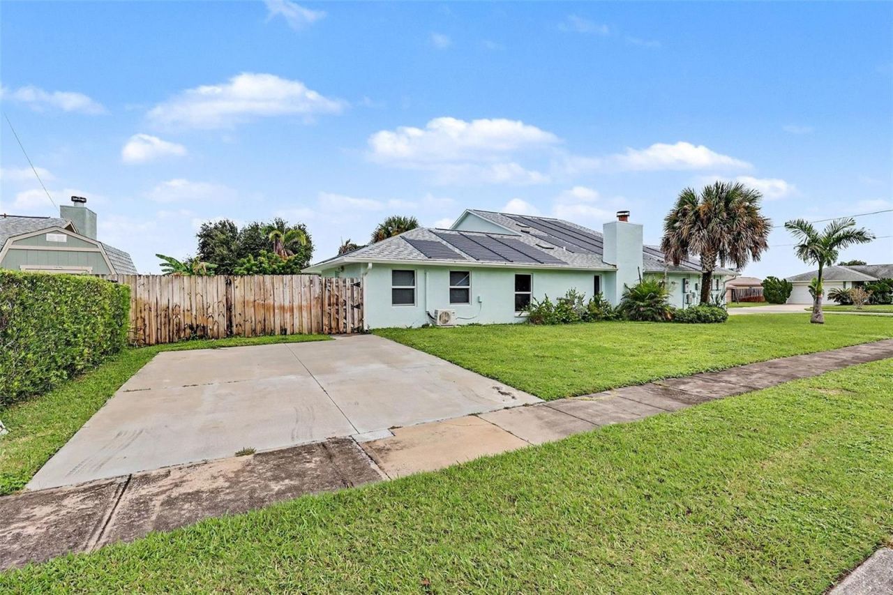 2700 Raintree Lake Circle, Merritt Island, FL 32953 Photo