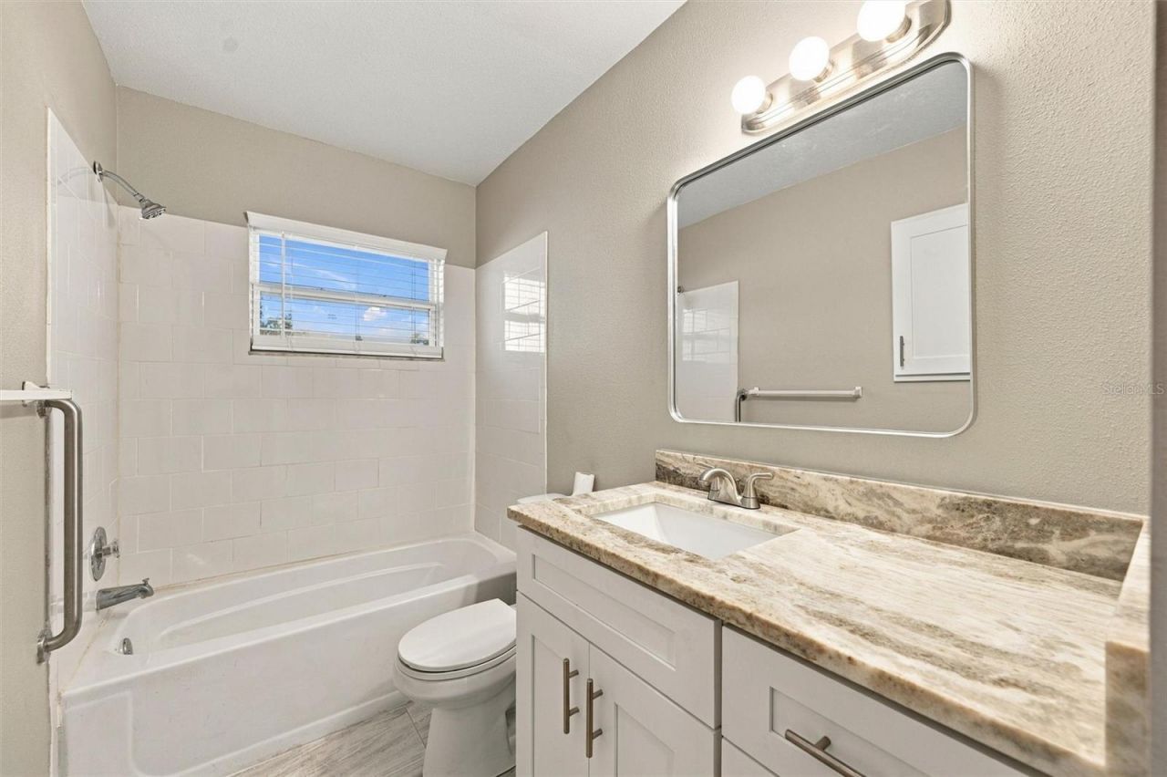 3205 Dunbar Drive , Sarasota, FL 34232 Photo