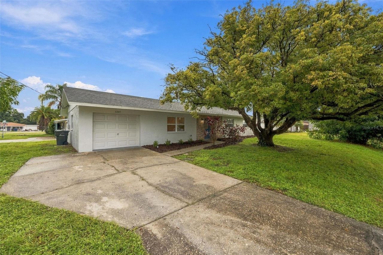 3205 Dunbar Drive , Sarasota, FL 34232 Photo