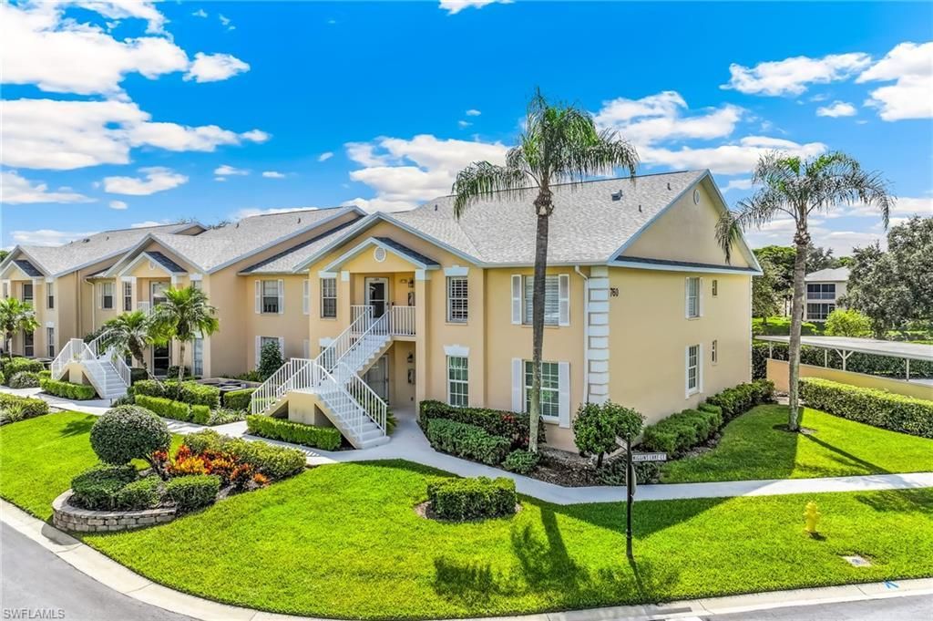 760 Wiggings Lake Dr , Naples, FL 34110 Photo