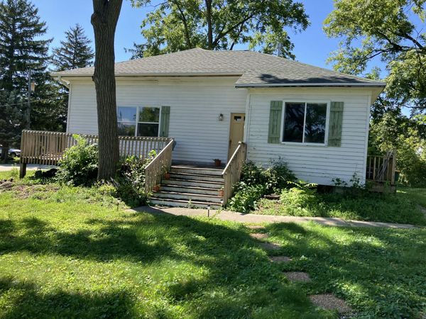10400 W Parnell Ave, Hales Corners, WI 53130