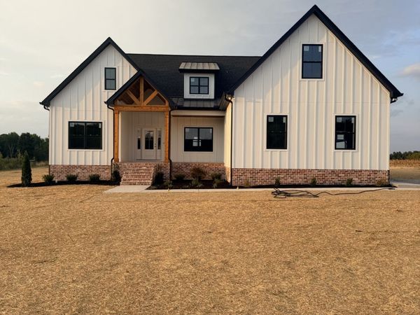 400 Jake Link Rd , Cottontown, TN 37048