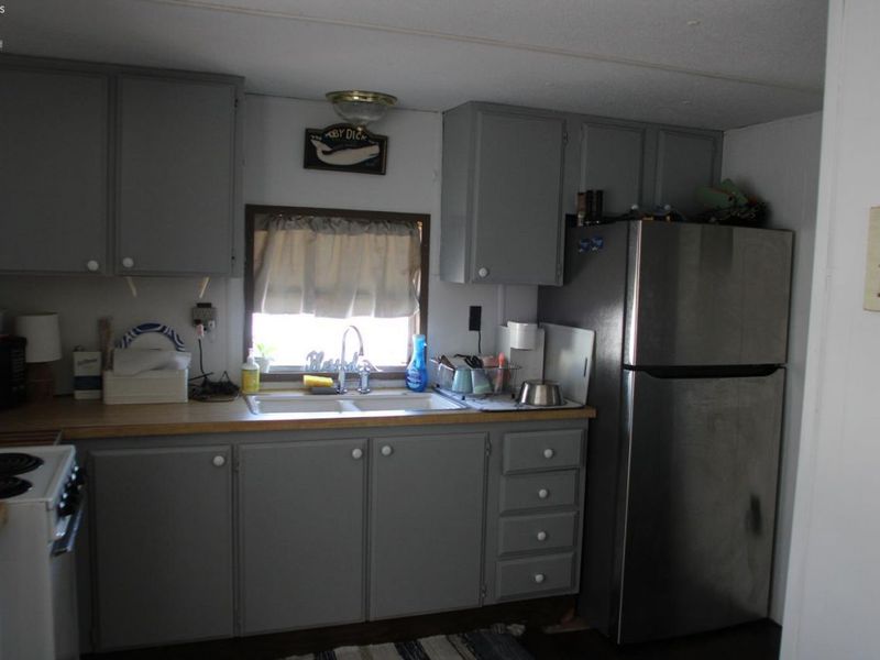 5640 E Twin Beach Road, Port Clinton, OH 43452 Photo 2
