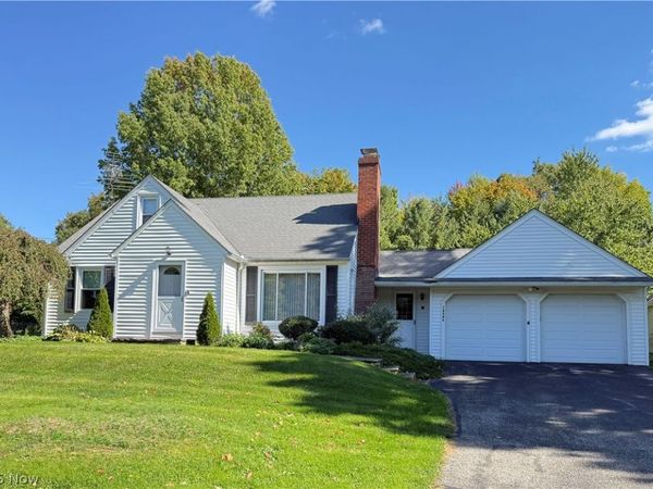 12597 Ward Drive, Chesterland, OH 44026