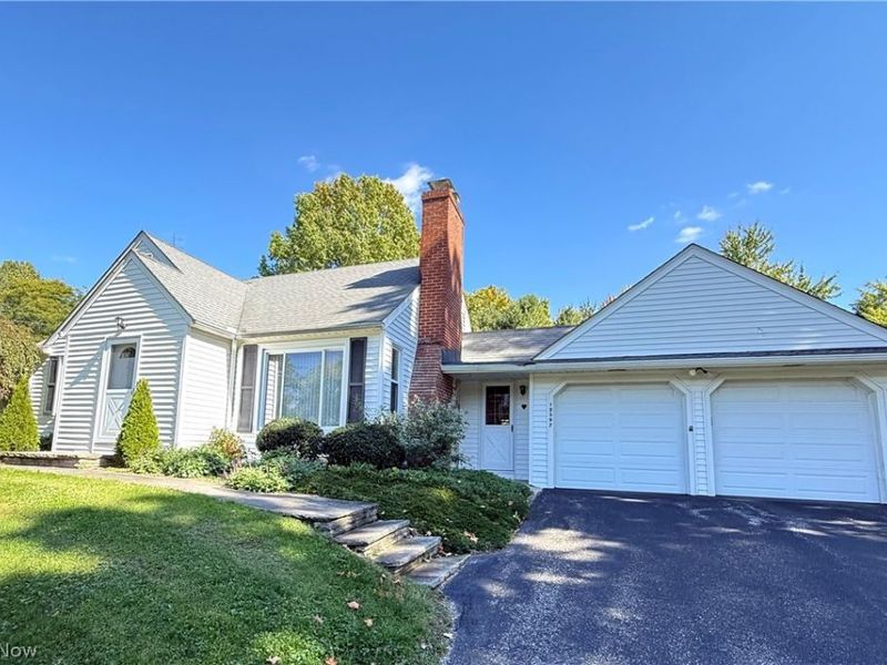 12597 Ward Drive, Chesterland, OH 44026 Photo 2