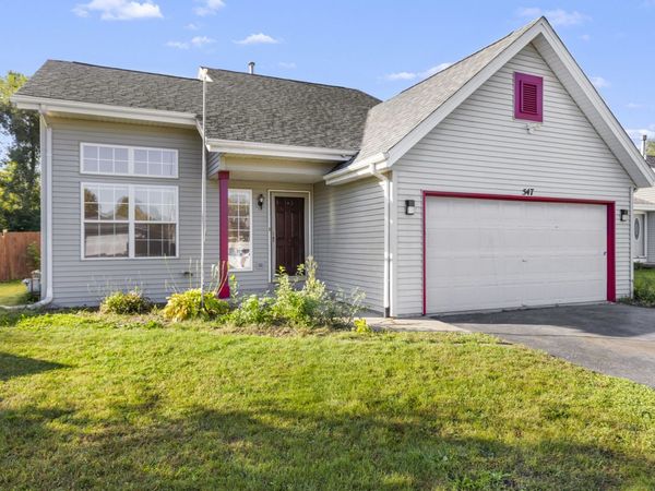 547 Logans Run , Machesney Park, IL 61115