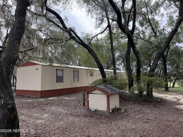 199 LAKEVIEW Drive, Melrose, FL 32666