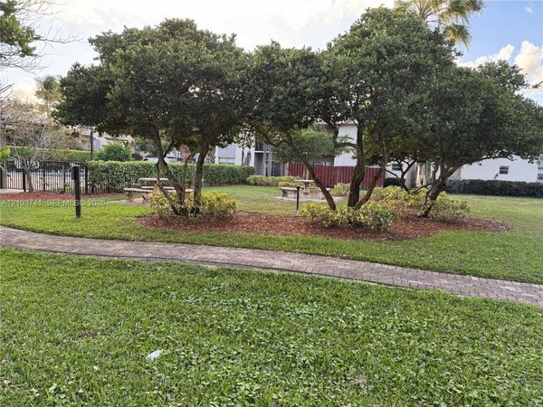 6800 Nova Dr , Unit 102-1, Davie, FL 33317