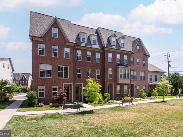 15948 CHIEFTAIN AVENUE, ROCKVILLE, MD 20855