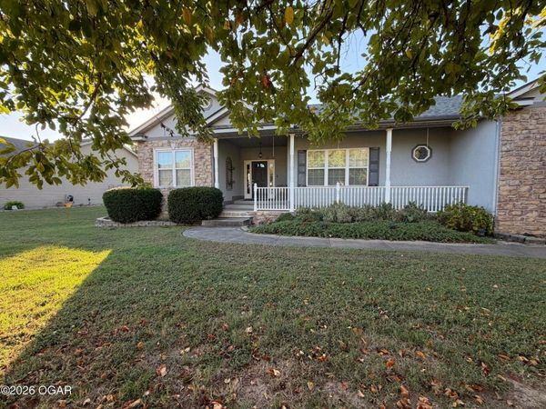 1910 N Cattails Drive , Joplin, MO 64801