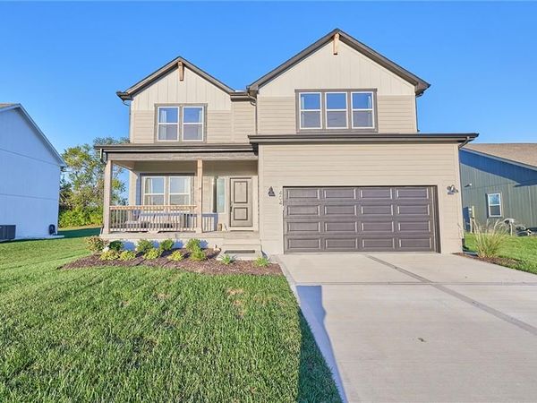 404 Woodview Drive, Raymore, MO 64083
