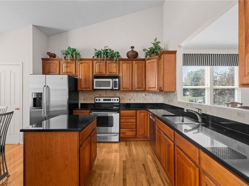 35760 Ithaca Drive, Avon, OH 44011 Photo 7