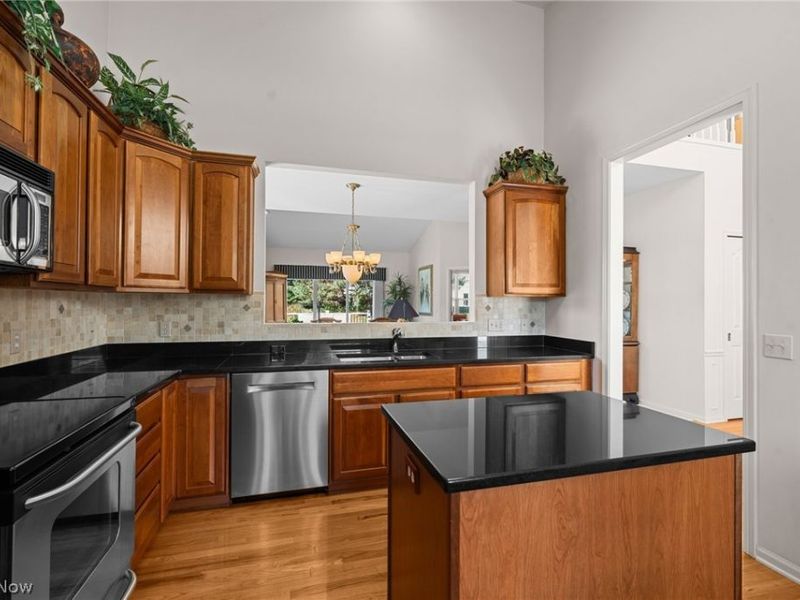 35760 Ithaca Drive, Avon, OH 44011 Photo 9