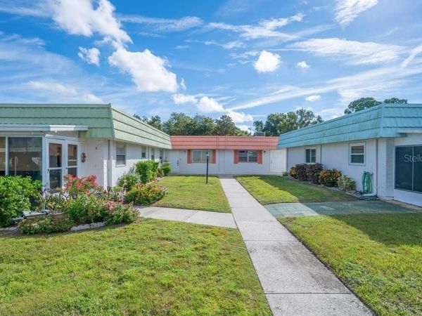 1802 BEDFORD LANE, Unit 9, SUN CITY CENTER, FL 33573