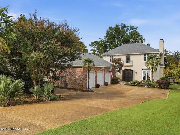 153 Overlook Pointe Drive, Ridgeland, MS 39157
