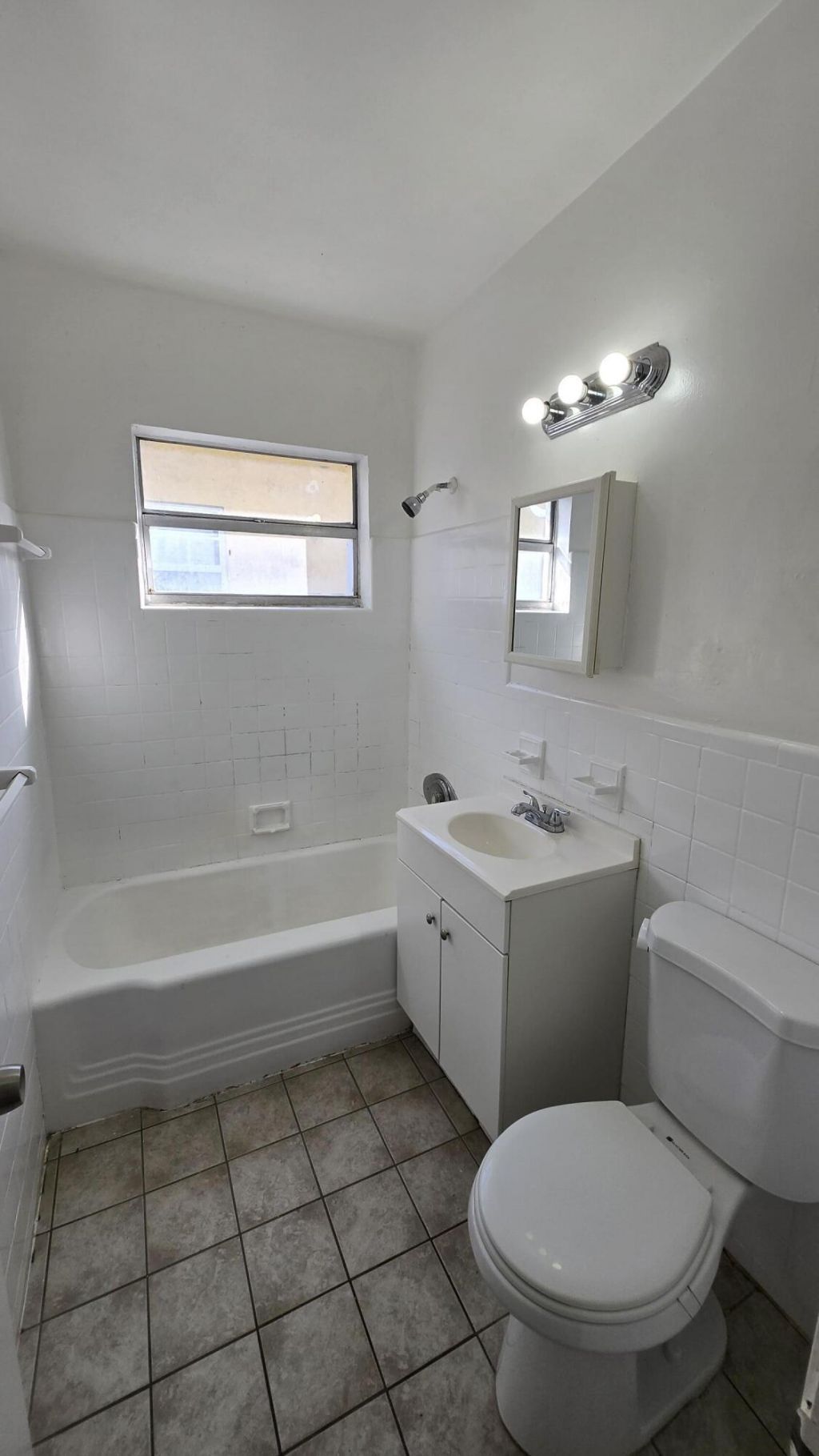 1012 NW 2nd Avenue, Unit 4, Hallandale Beach, FL 33009 Photo