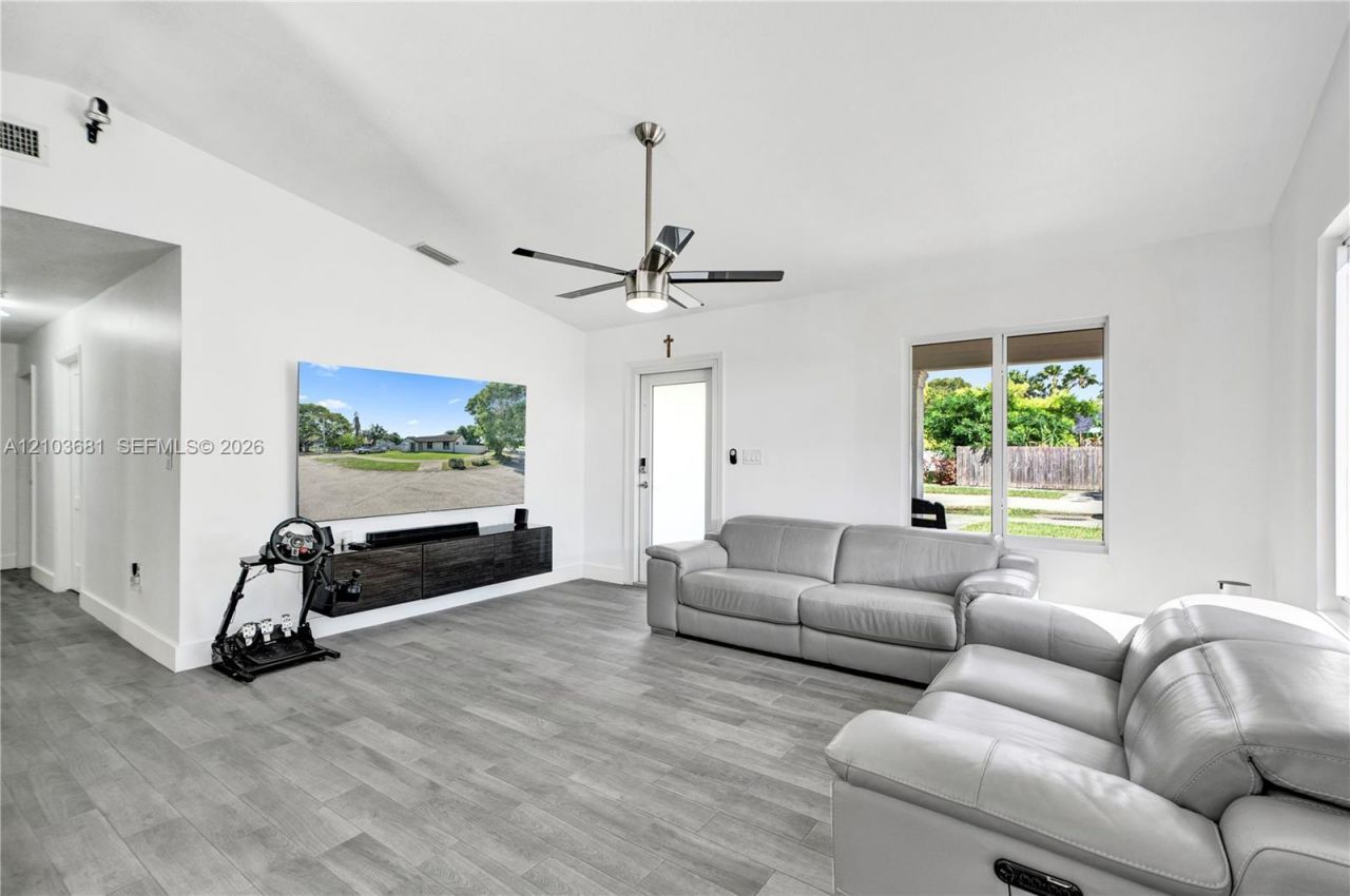 11496 SW 227th Ter , Miami, FL 33170 Photo