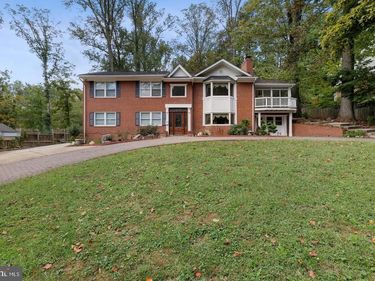 6421 WOODVILLE DRIVE , FALLS CHURCH, VA 22044