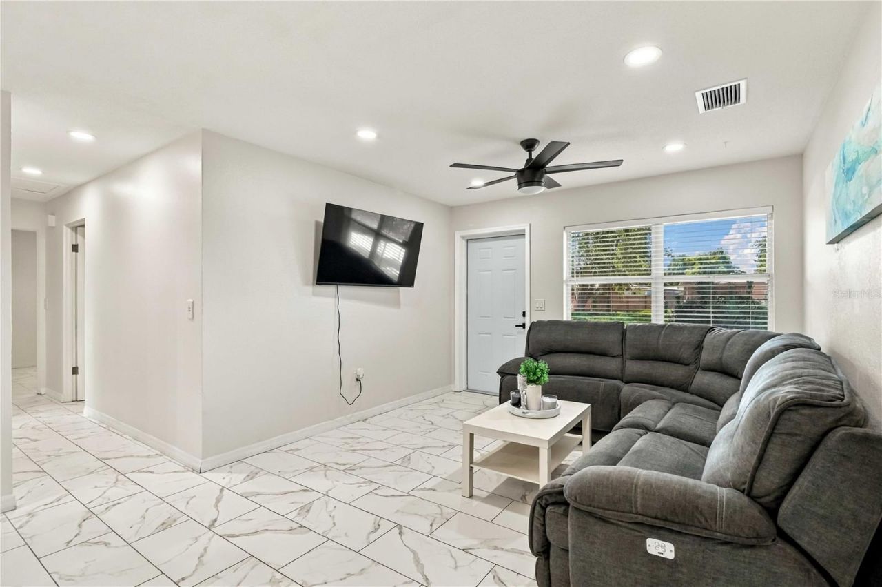 2414 25th Avenue W, Bradenton, FL 34205 Photo