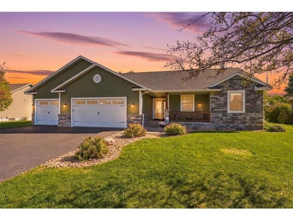 1328 Creekwood Drive, New Richmond, WI 54017
