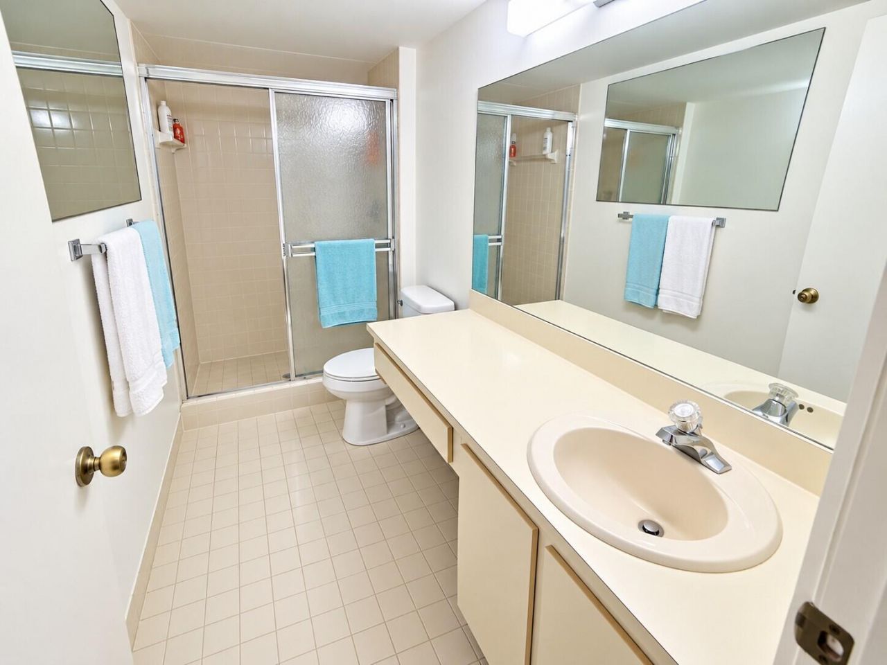 2230 N Cypress Bend Drive, Unit 410, Pompano Beach, FL 33069 Photo
