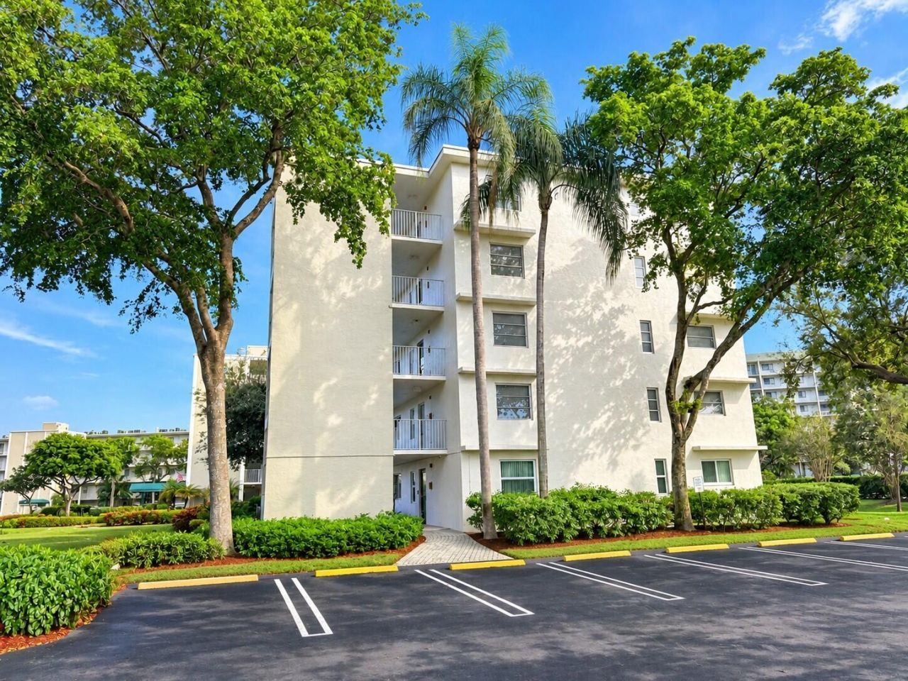 2230 N Cypress Bend Drive, Unit 410, Pompano Beach, FL 33069 Photo
