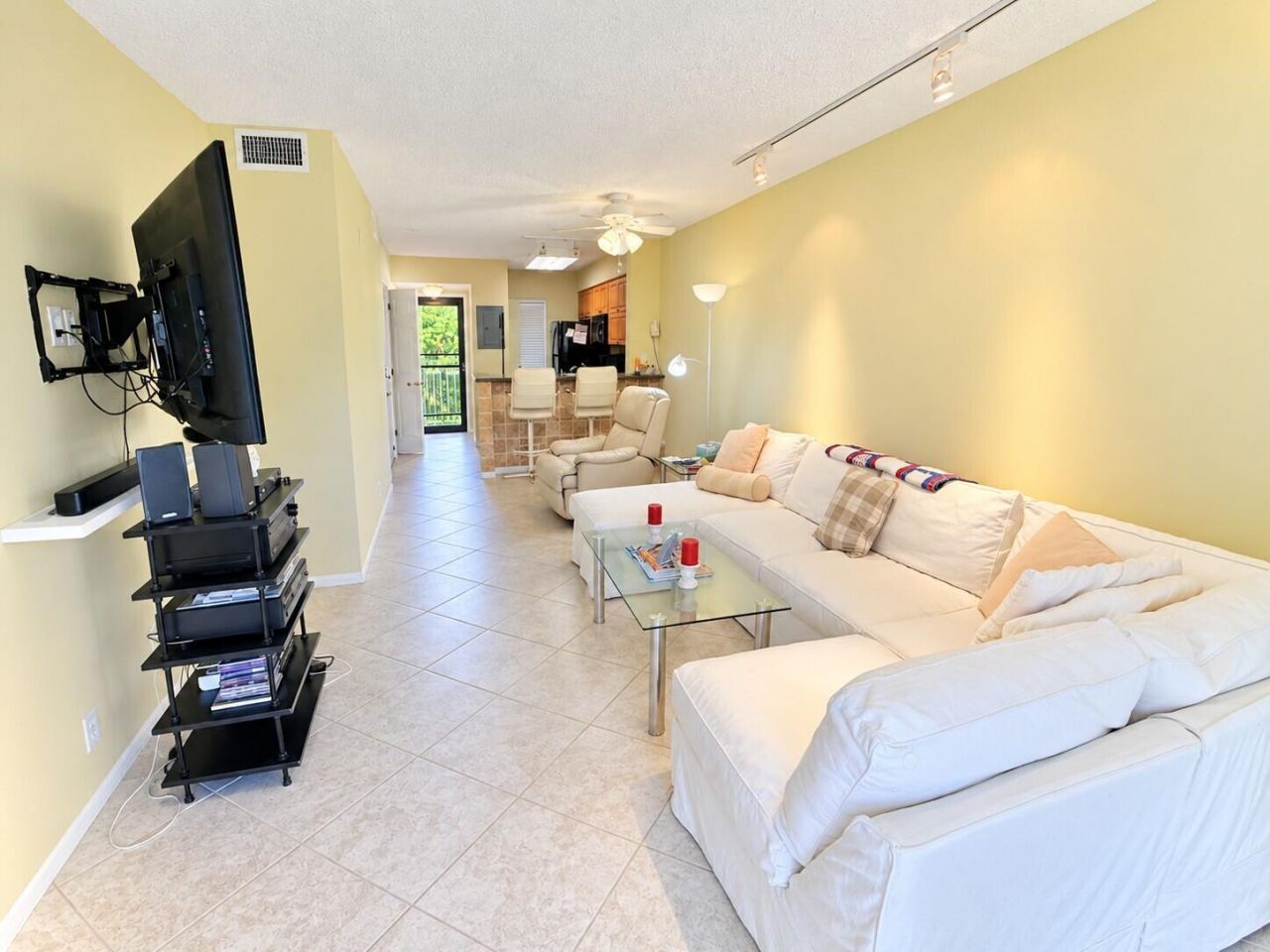 2230 N Cypress Bend Drive, Unit 410, Pompano Beach, FL 33069 Photo