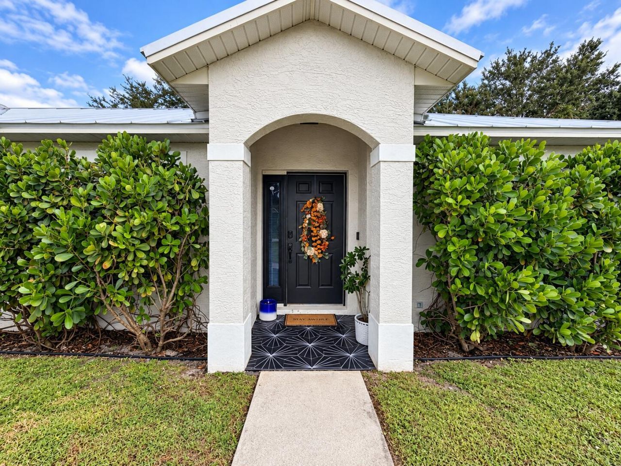 1569 SW Pitts Avenue, Port Saint Lucie, FL 34953 Photo