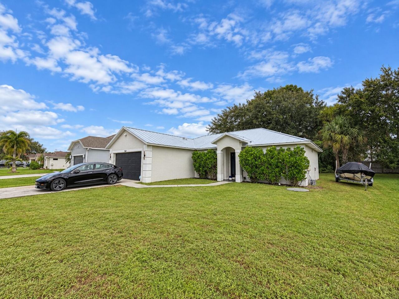 1569 SW Pitts Avenue, Port Saint Lucie, FL 34953 Photo