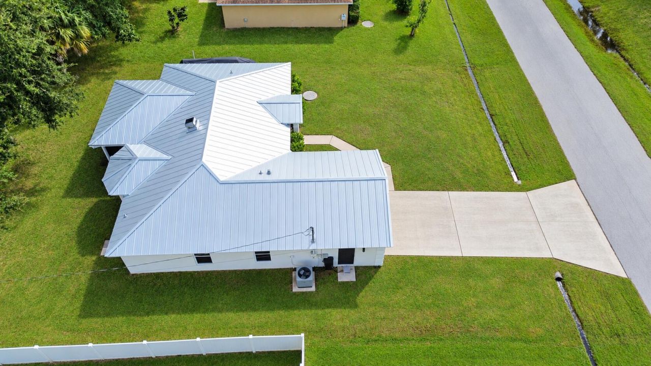 1569 SW Pitts Avenue, Port Saint Lucie, FL 34953 Photo