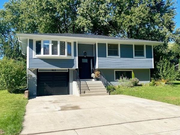 912 Cornell Lane , Schaumburg, IL 60193
