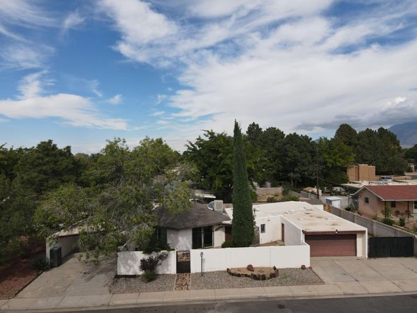 2900 Charleston Street NE, Albuquerque, NM 87110
