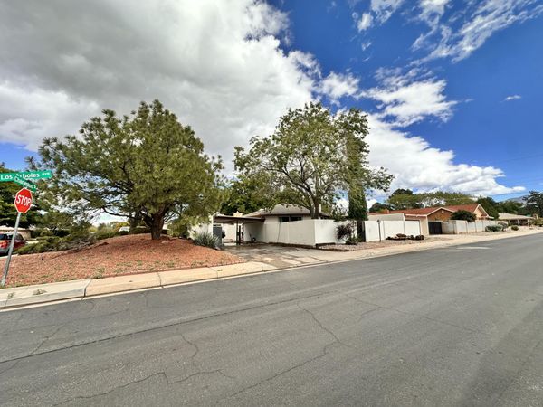 2900 Charleston Street NE, Albuquerque, NM 87110