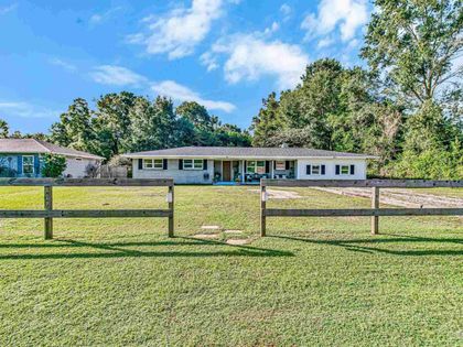 4273 Dana St Pace, FL 32571