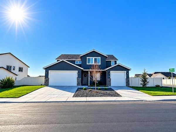 14327 Fractus Dr, Caldwell, ID 83607