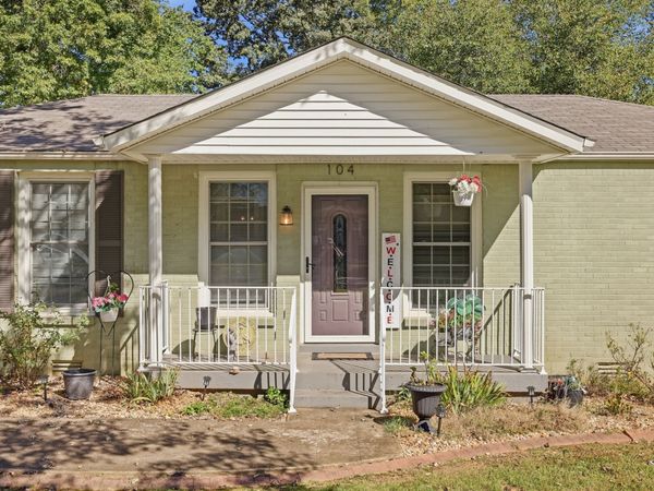 104 Lark St , Paris, TN 38242